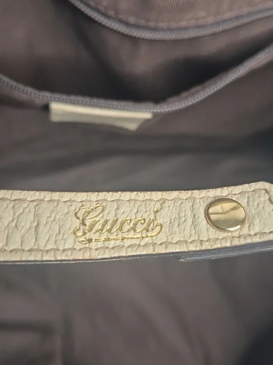 Gucci Vintage Beige GG Canvas Shoulder Bag - Picture 14 of 17